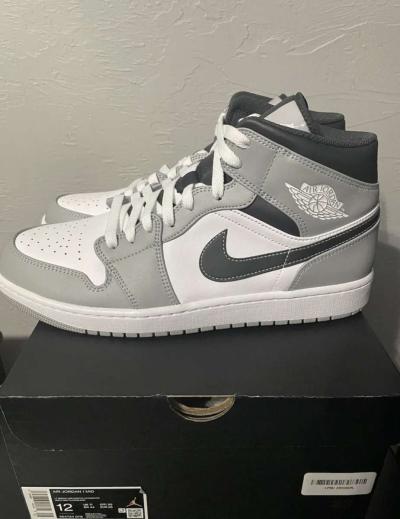 air Jordans - Thumbnail 4