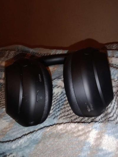 Sony Bluetooth headphones - Thumbnail 2