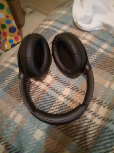 Bluetooth headphones - Thumbnail 2