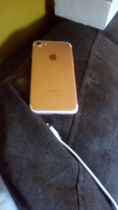 iphone 7s - Thumbnail 3