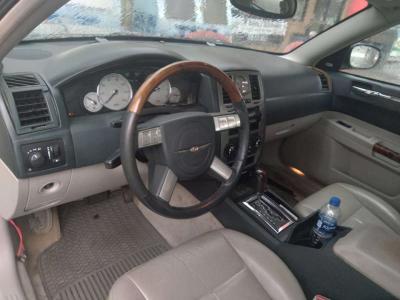 2006 Chrysler 300 - Thumbnail 3