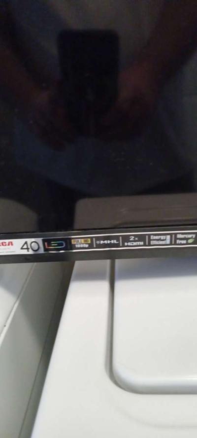 40 inch RCA TV - Thumbnail 2