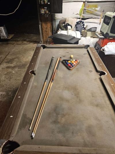 POOL TABLE - Thumbnail 3