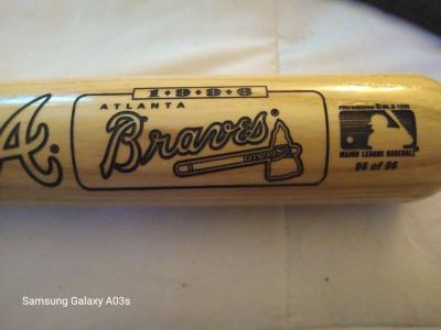 1 of 96 Atlanta Braves 1996 championship wooden baseball bat - Thumbnail 2