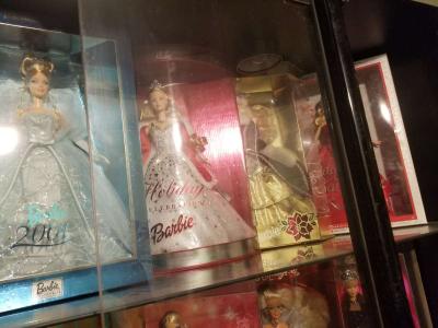 holiday barbies - Thumbnail 2