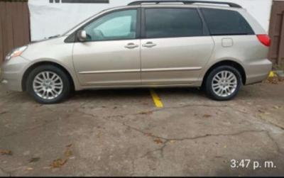 2010 Toyota Sienna CE FWD 7 Passenger 100 k millas - Thumbnail 3