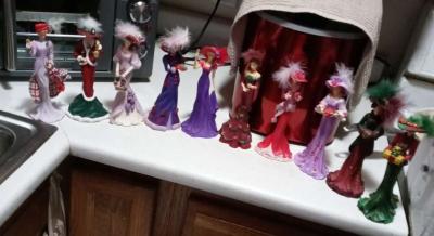 10 COLLECTOR  VINTAGE FIGURES PAID ALOT FOR THEM - Kokomo, Indiana