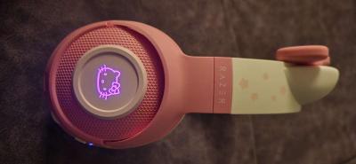 Hello Kitty Headphones - Thumbnail 3