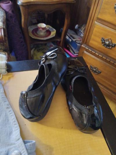 clothing - Thumbnail 3