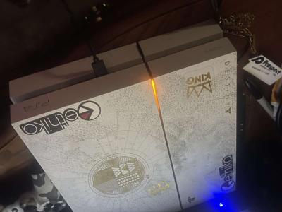 PS4 console - Thumbnail 2