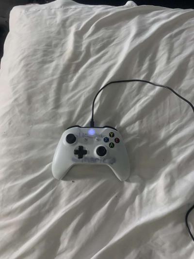 Xbox 360 - Thumbnail 2