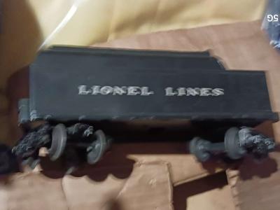 Lionel train cars and engine - Thumbnail 2