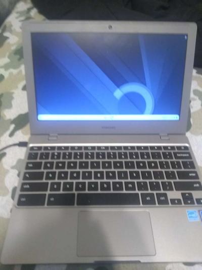 Chromebook - Thumbnail 2