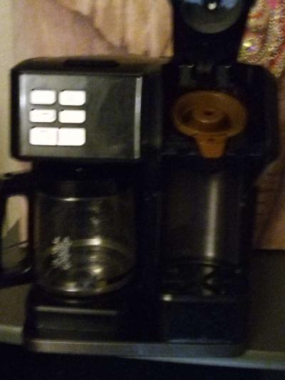Hamilton brewer coffee maker - Thumbnail 2
