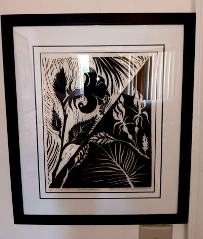 Lauderdale artist that paints Ying and yang in black and whi - Thumbnail 2