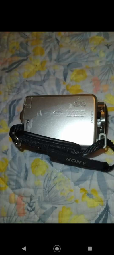 Sony handycam DCRSR68 - Thumbnail 2