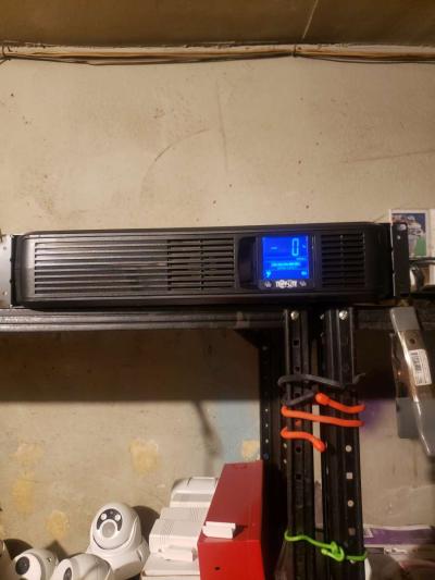 UPS back up with full battery - Thumbnail 5