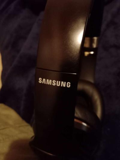 Samsung level on wired portable one ear headphones 35mm jack - Detroit, Michigan