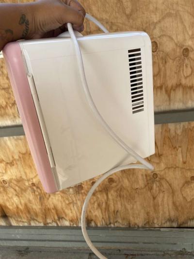 skin care mini fridge - Thumbnail 4