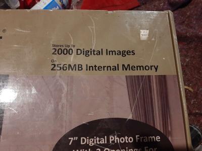 digital photo and video frame - Thumbnail 2