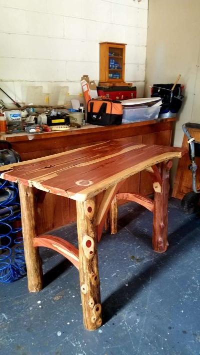 table  handmade  table  cedar - Easley, South Carolina