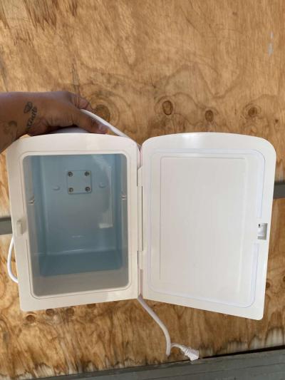 skin care mini fridge - Thumbnail 3