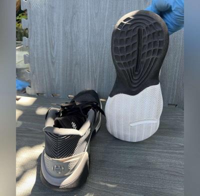 mens basketball size 12 and a half - Thumbnail 2