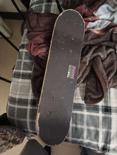 skateboard - Thumbnail 1