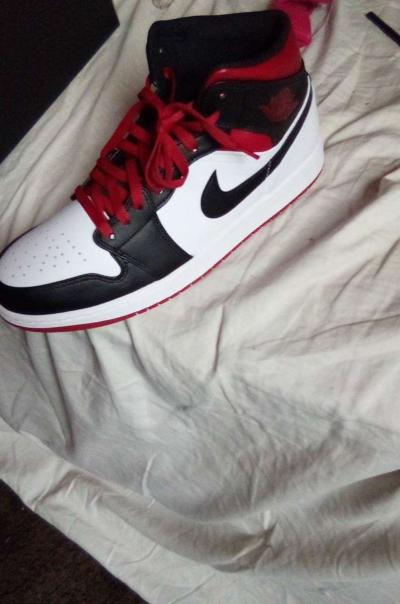 Jordan 1s - Thumbnail 2