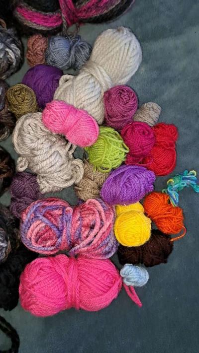 box of yarn - Thumbnail 4