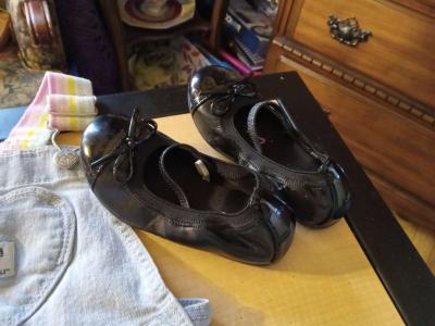 clothing - Thumbnail 2