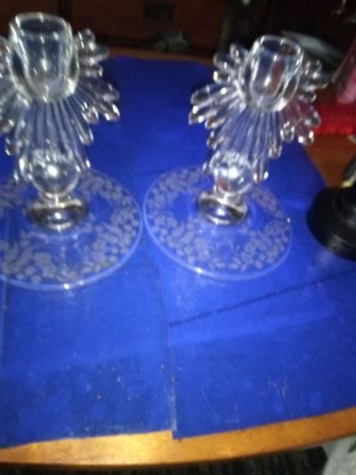 Pair of New Martinsville meadow etch Candleholders - Thumbnail 6