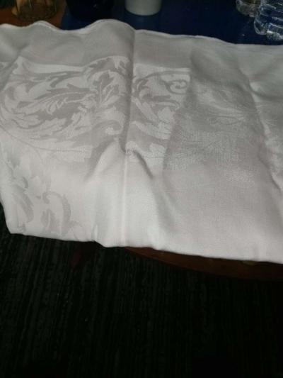 Vintage Linen Tablecloth and 8 napkins - Thumbnail 3