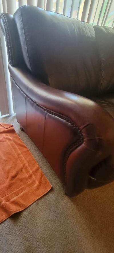 3 person couch - Thumbnail 4