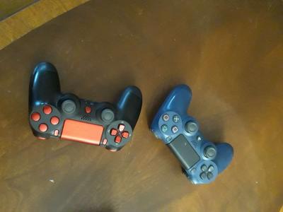 playstation 4 - Thumbnail 2