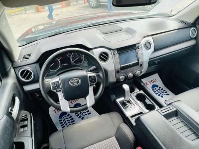 2017 Toyota Tundra 131k millas - Thumbnail 3