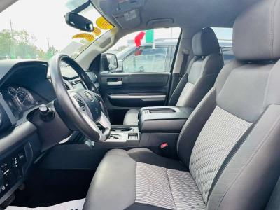 2017 Toyota Tundra 131k millas - Thumbnail 4