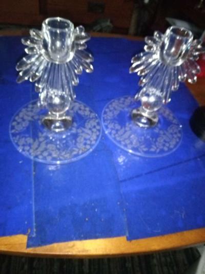 Pair of New Martinsville meadow etch Candleholders - Thumbnail 3