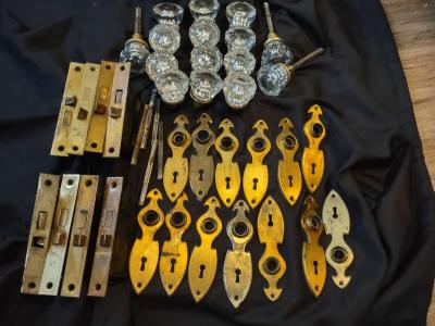 8 glass door knob sets - Thumbnail 2