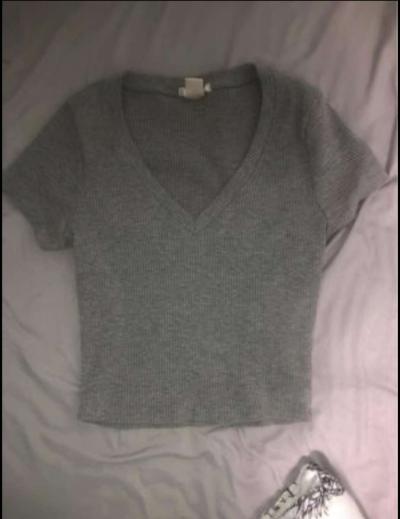 crop tops - Phelan, California