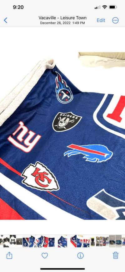 pre owned NFL team logo blanket - Thumbnail 4