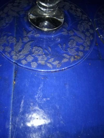 Pair of New Martinsville meadow etch Candleholders - Thumbnail 5