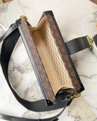 LV bag - Thumbnail 3