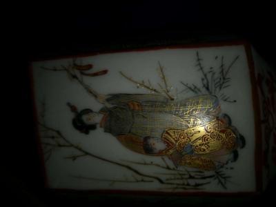Hand Painted Oriental tea caddy no lid - Thumbnail 6