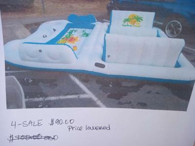 Tahitti island lounge float