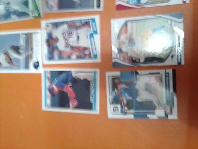 these group of sports cards - Thumbnail 2