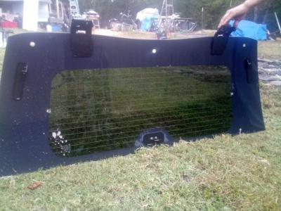 escalade back glass - Thumbnail 3