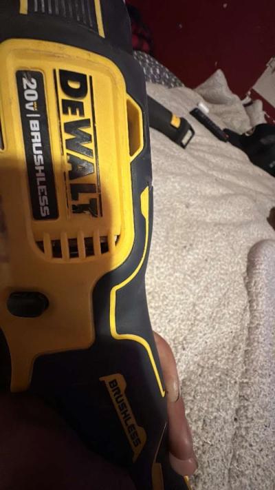 DeWalt utilitie tool - Thumbnail 2