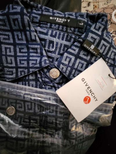 Givenchy set large - Thumbnail 2