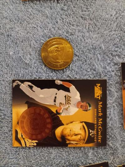 baseball cards mint collection with 50 coins - Thumbnail 3